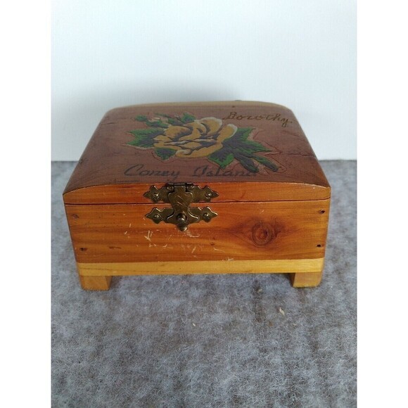 Vintage 1950s Cedar Diary Trinket Keepsake Box Coney Island  Souvenir 3.5x3 x2 - Picture 3 of 6